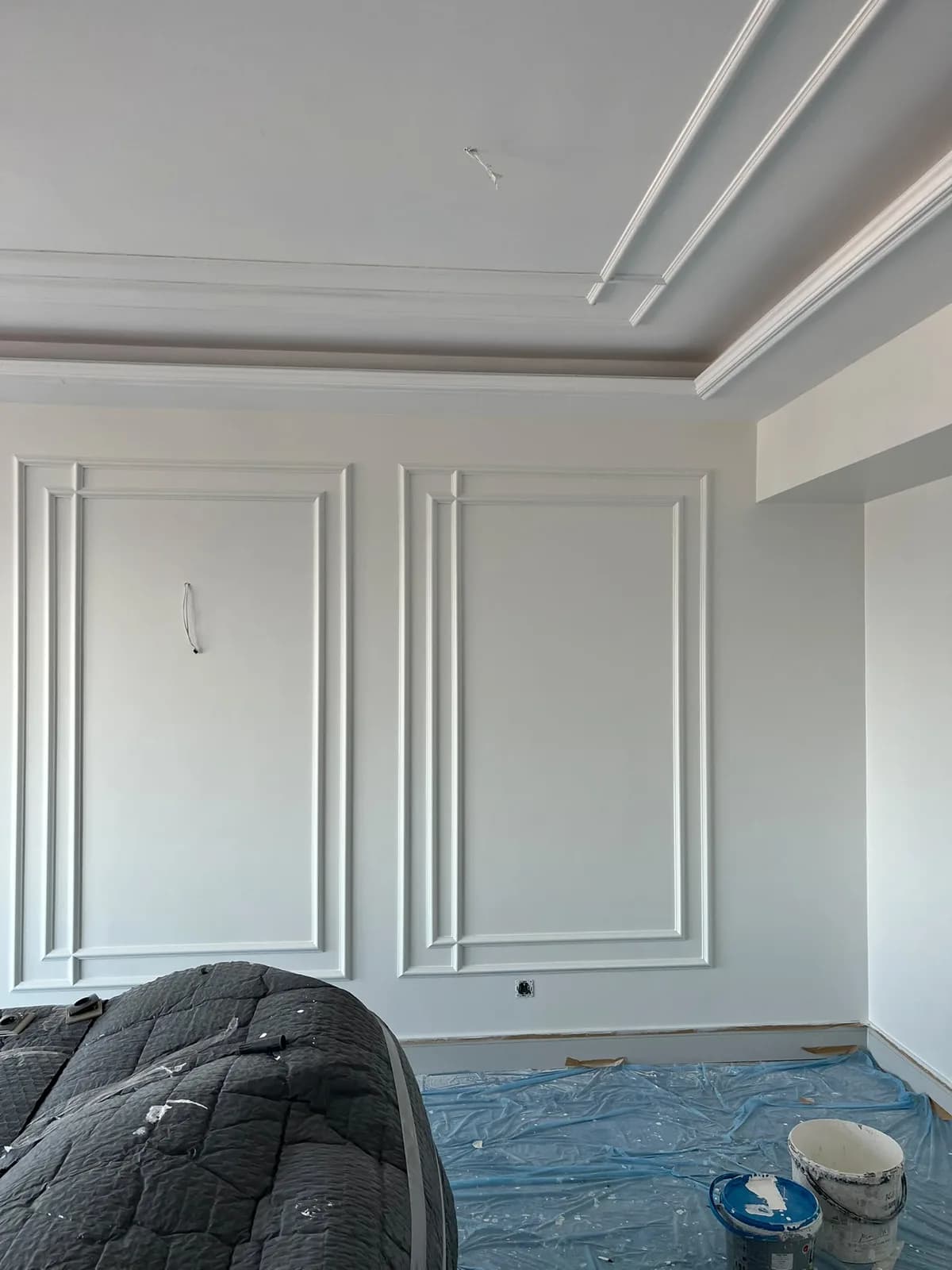 Modern çerçeve düzeninde dekoratif duvar çıtaları